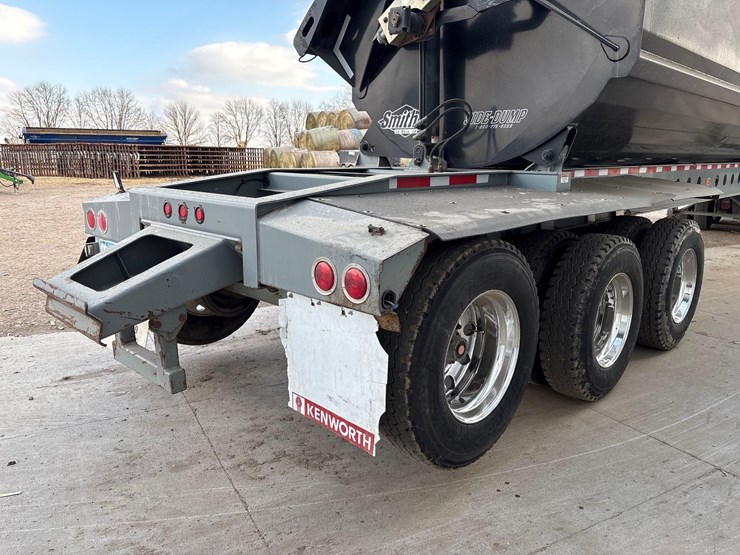 2015-smithco-side-dump-image-33