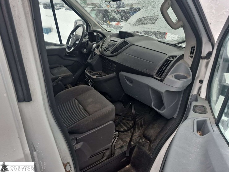 2016-ford-transit-image-24