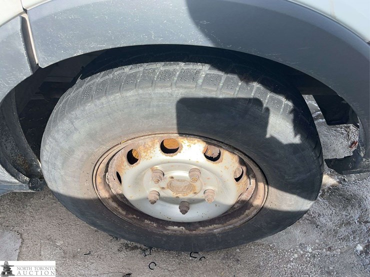 2015-ford-transit-image-11