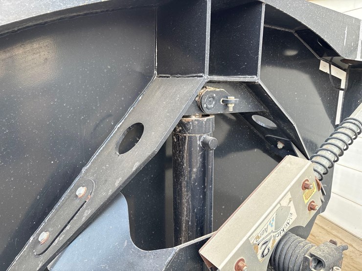 2015-smithco-side-dump-image-66