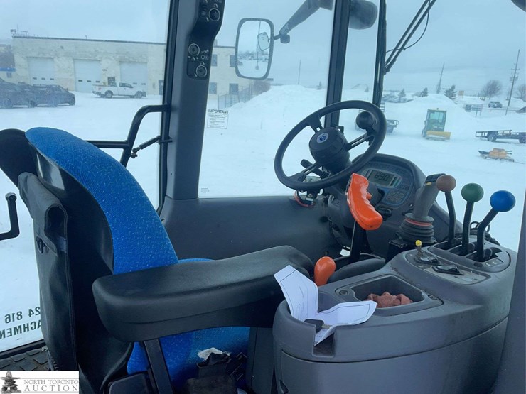 2014-new-holland-tv6070-image-15