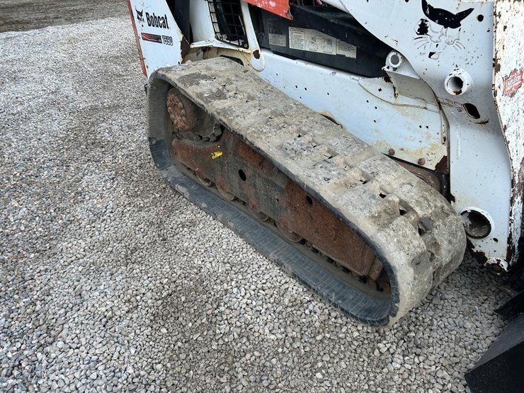 2015-bobcat-t590-image-12