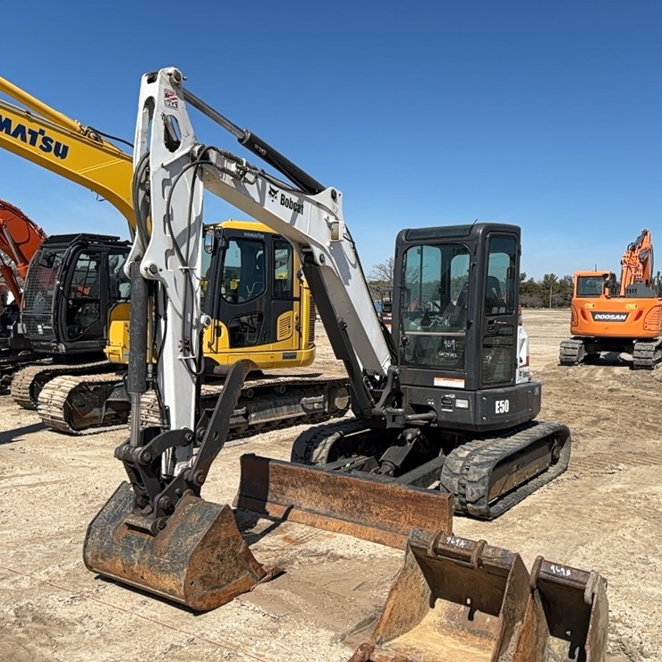 2018 BOBCAT E50