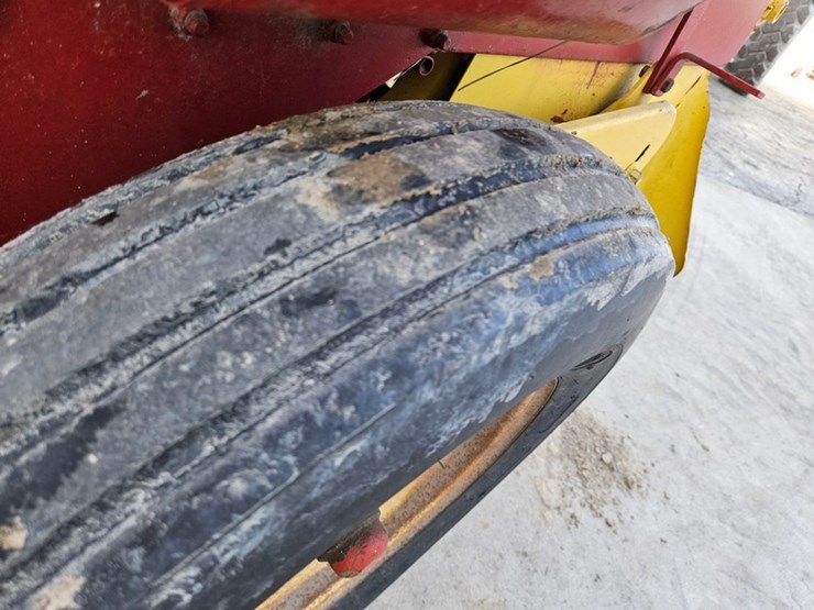 new-holland-268-image-30