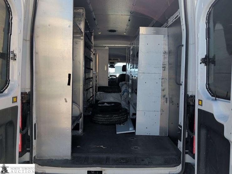 2016-ford-transit-image-21