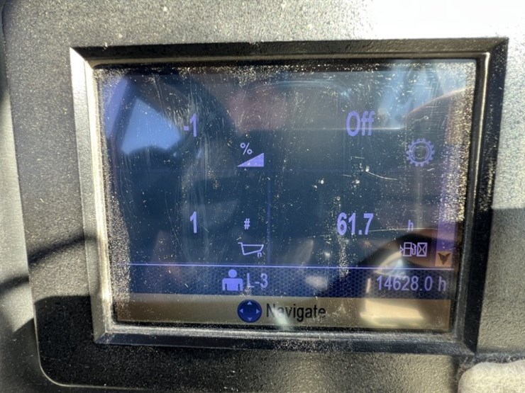 2013-caterpillar-740b-image-53