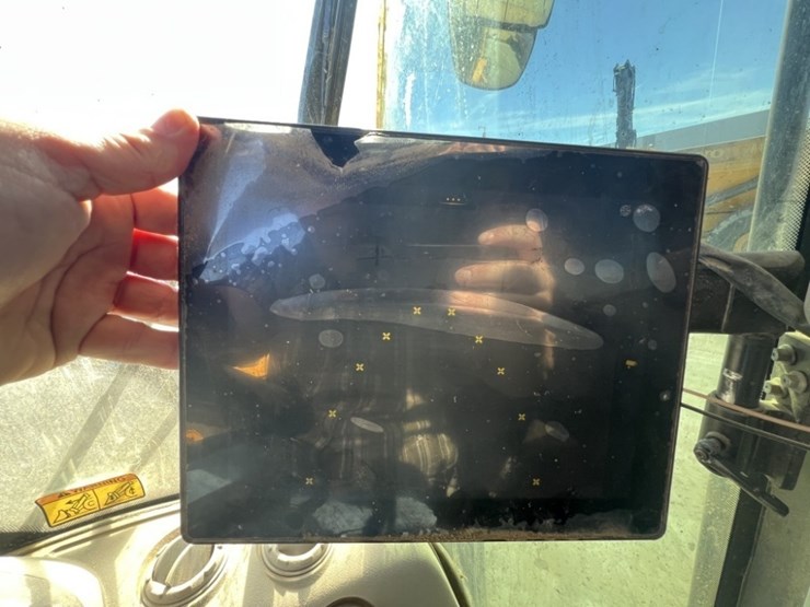 2022-volvo-l90h-image-42