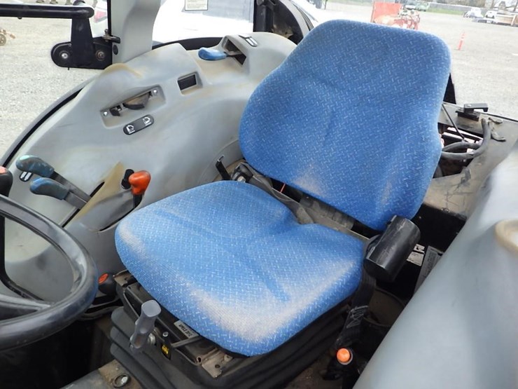 new-holland-t4060f-image-30