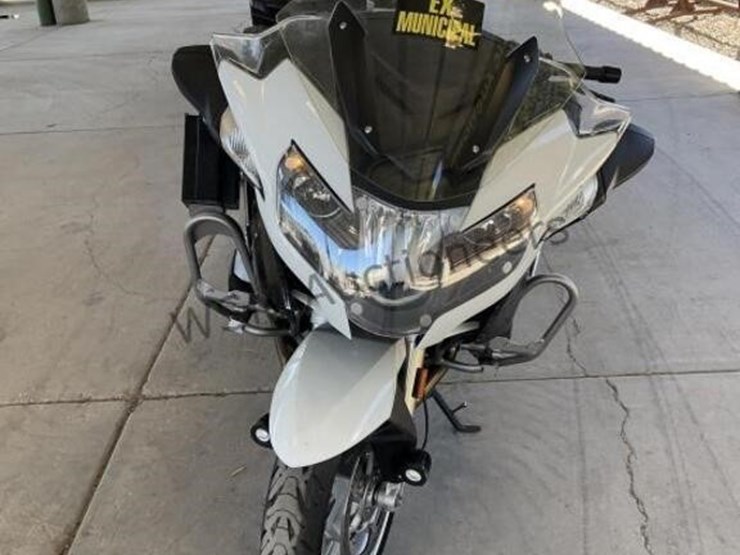 2015-bmw-1200rt-motorcycle-image-3