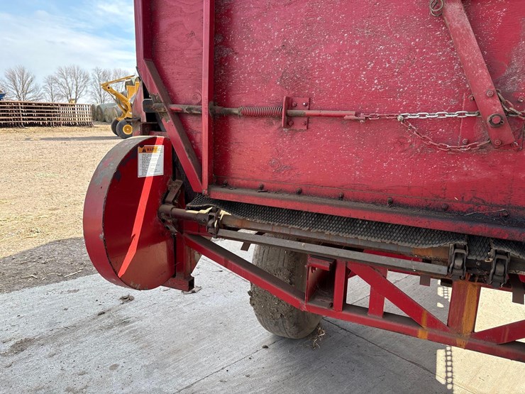 roorda-8ft-x-20ft-rear-unload-silage-wagon-image-23