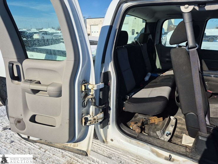 2008-chevrolet-silverado-1500-image-25