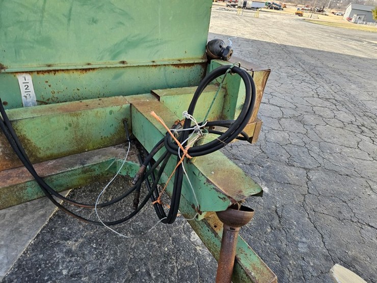 john-deere-100-image-11