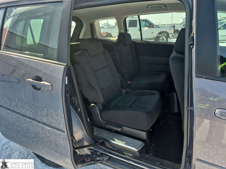 2009-mazda-mazda5-image-24