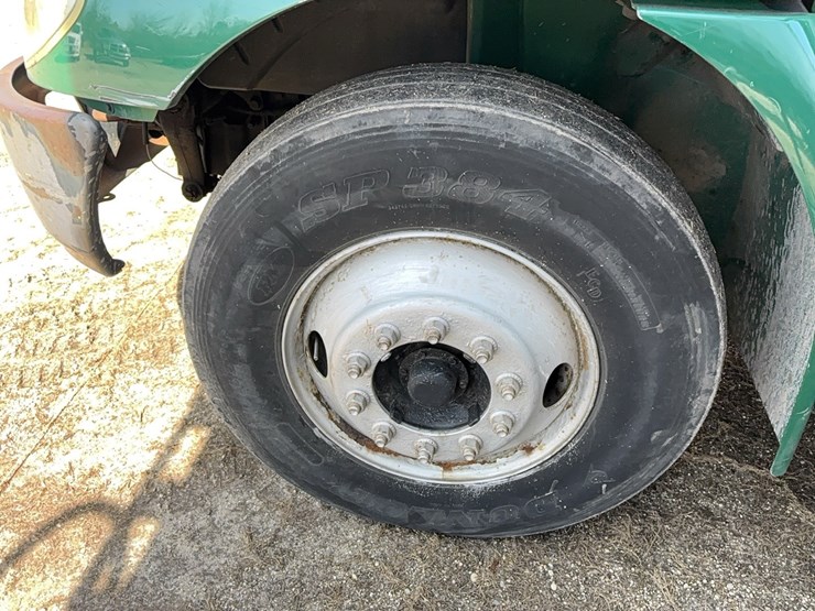 2005-international-durastar-4300-image-9