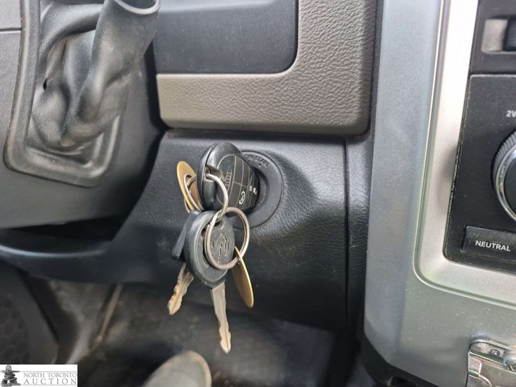 2011-dodge-2500-image-19