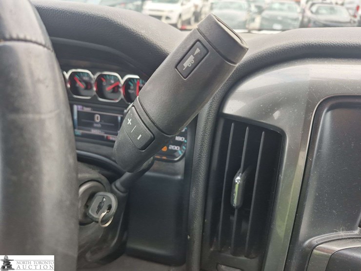 2017-chevrolet-silverado-1500-image-27