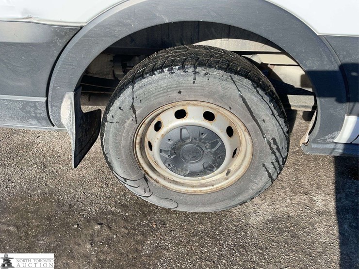 2016-ford-transit-image-22