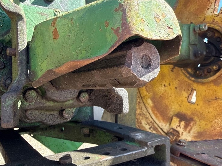 john-deere-b-image-6