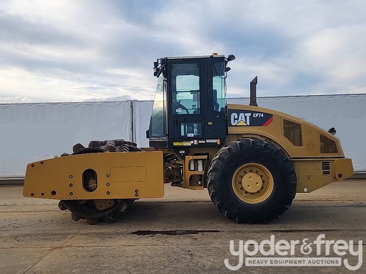 2011-caterpillar-cp74-image-2