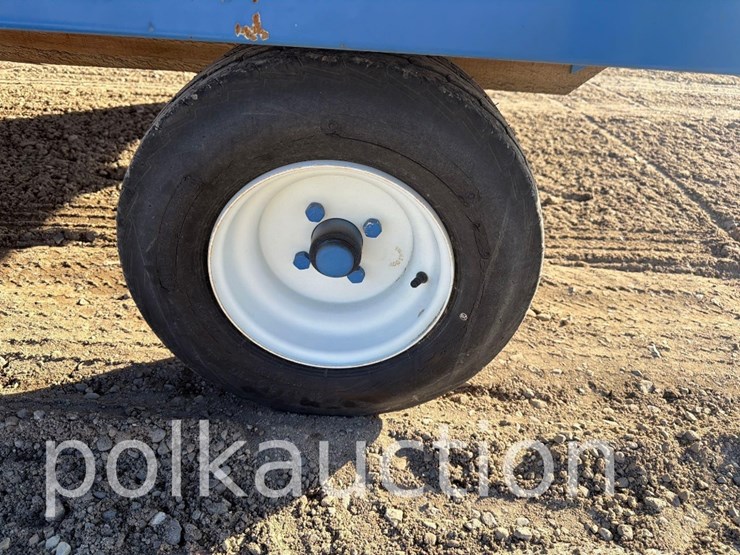 2042---mini-ez-trail-flat-wagon-on-running-gear---6'-x-10'-image-4