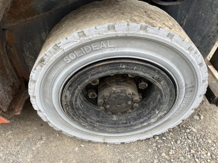 2014-toyota-8fgu25-image-9