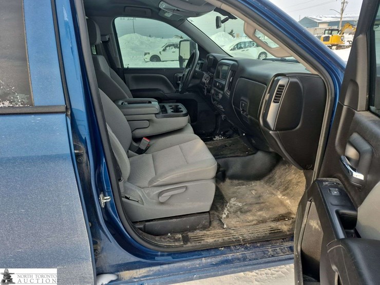 2018-chevrolet-silverado-1500-image-27