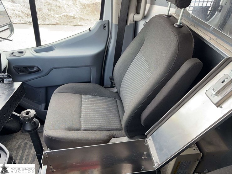 2017-ford-transit-image-23