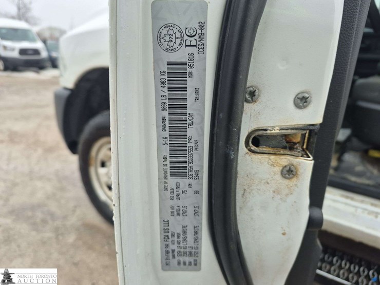 2016-dodge-2500-image-11