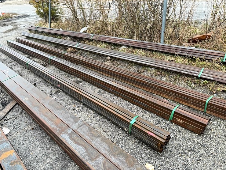 bundle-of-1-1/2in.-tubing-new-support-equipment-image-1