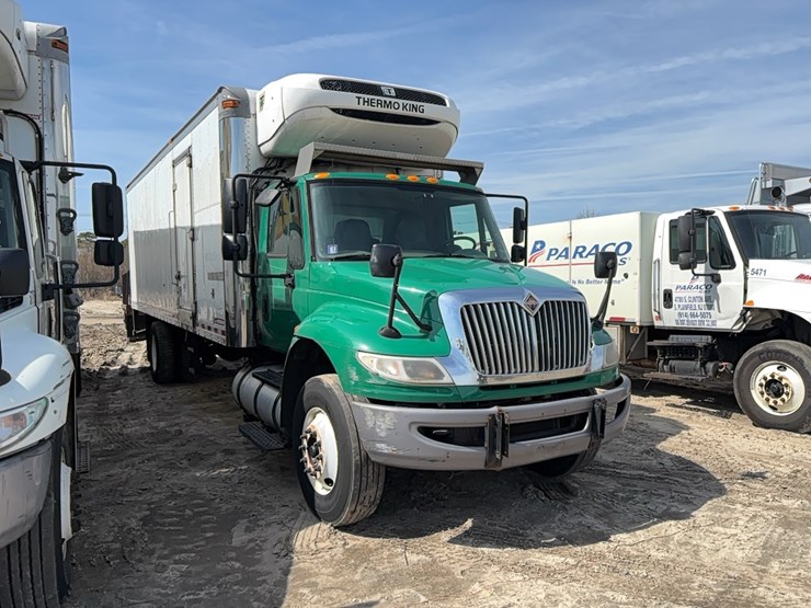 2016-international-durastar-4300-image-2