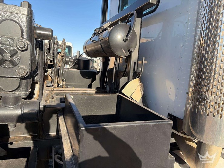 2005-international-5900i-t/a-gardner-denver-kill-truck-image-28