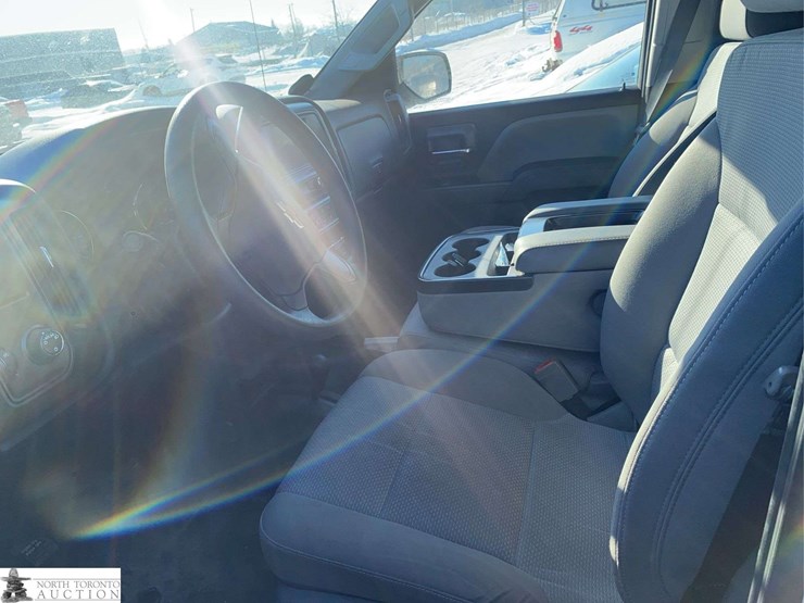 2018-chevrolet-silverado-1500-image-11