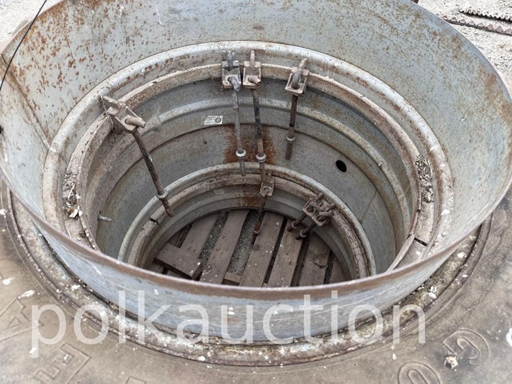 2228---(2)-18.4-34-t-rail-duals---from-the-larry-polk-estate-image-2