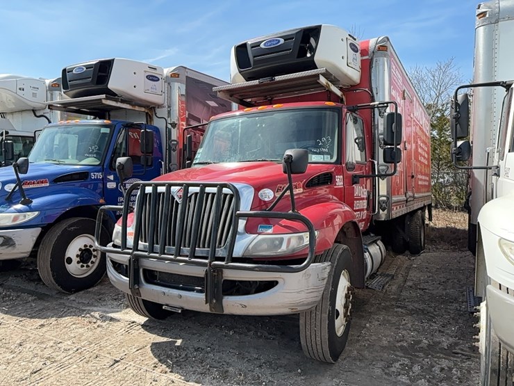 2017-international-durastar-4300-image-1