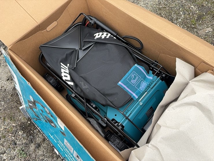 new-makita-18v-x-2-lxt-21"-lawn-mower-36-volt-image-2