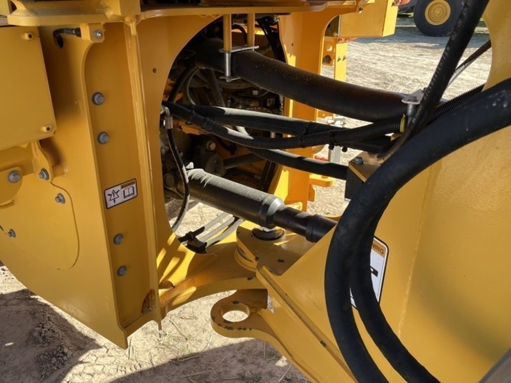 2023-volvo-l70h-image-24