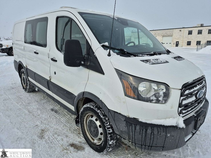 2016-ford-transit-image-7