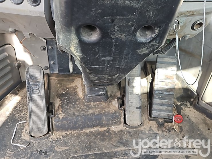 2014-komatsu-wa270-7-image-28