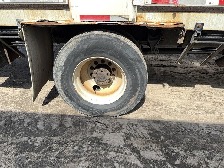 2016-international-durastar-4300-image-6