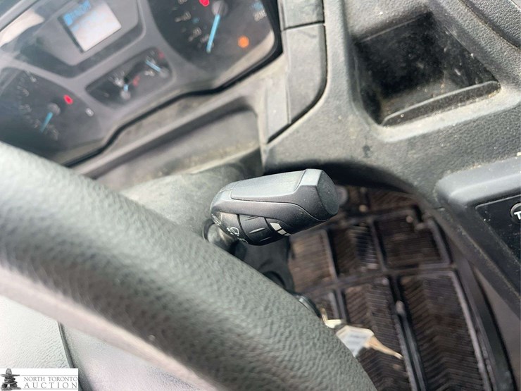 2016-ford-transit-image-18