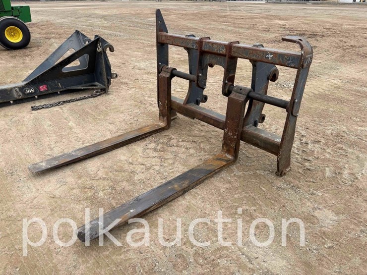 2094---appx-5'-wheel-loader-fork-attachment-image-2