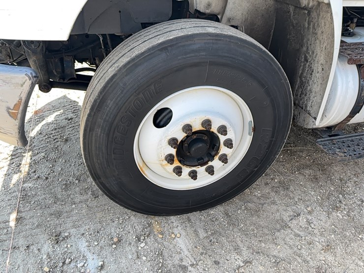 2015-international-durastar-4300-image-11