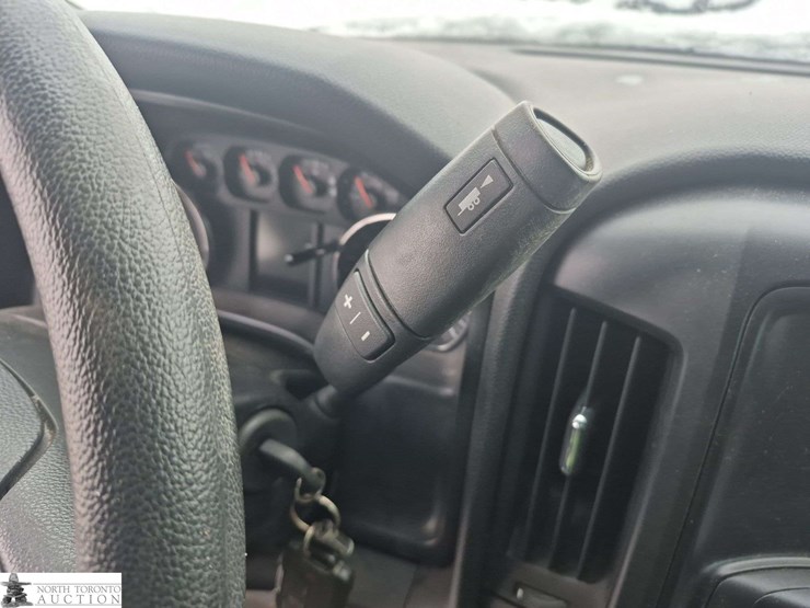 2015-chevrolet-silverado-1500-image-14