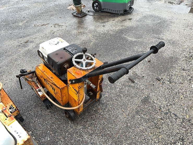 stow-cutter-3-walkbehind-road-saw-support-equipment-image-4