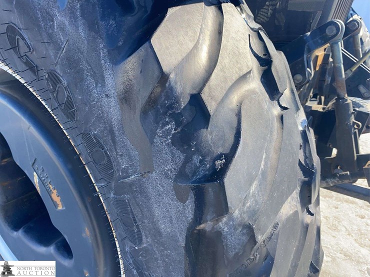 2013-new-holland-tv6070-image-34