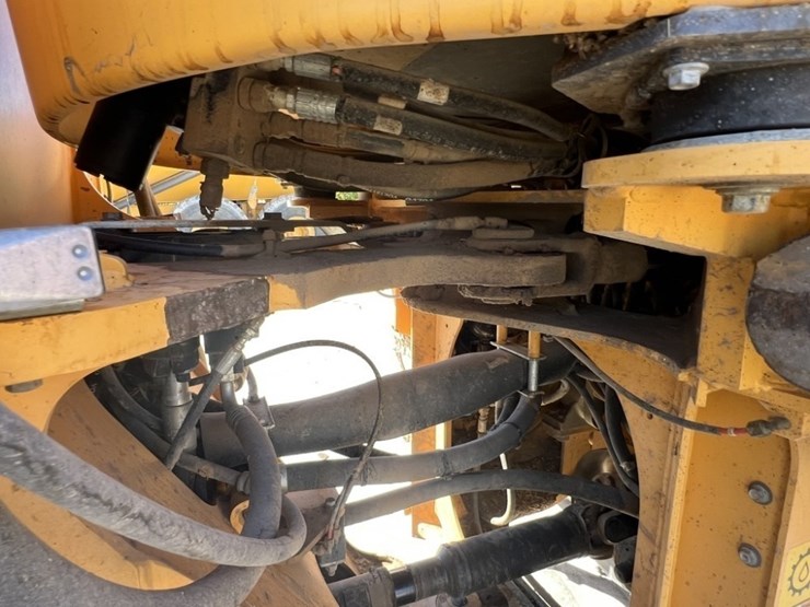 2022-volvo-l90h-image-17