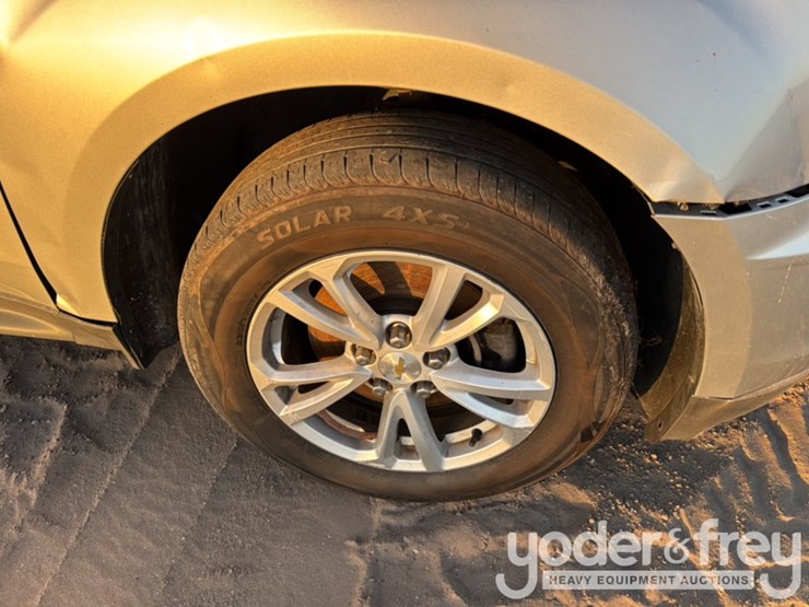 2017-chevrolet-equinox-image-8