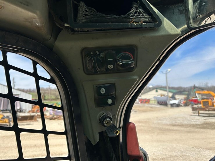 caterpillar-299d2-xhp-image-24