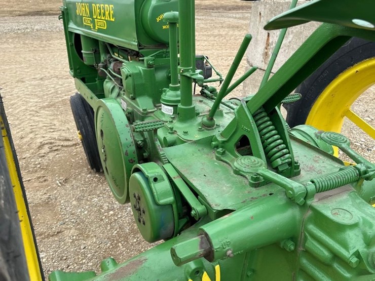john-deere-b-image-8