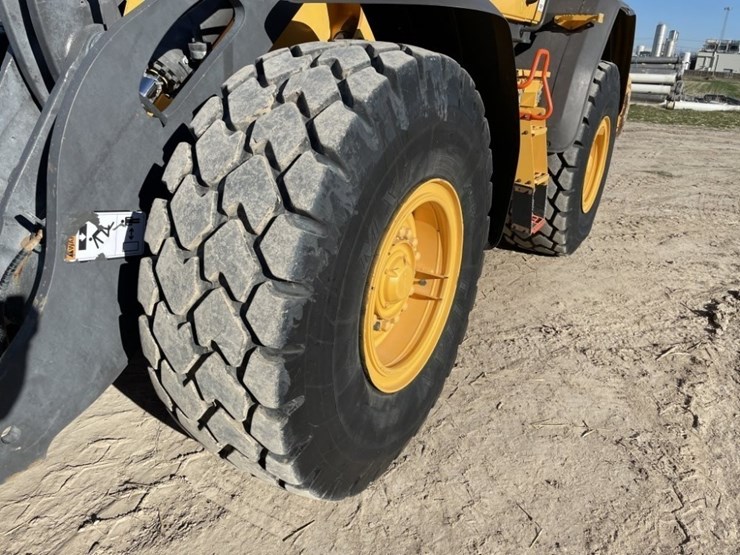 2023-volvo-l70h-image-9